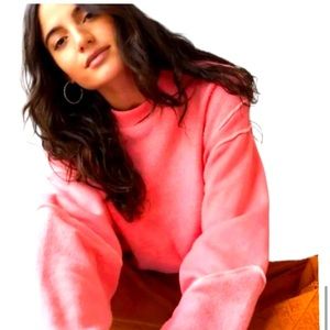URBAN OUTFITTERS CORAL SWEATER